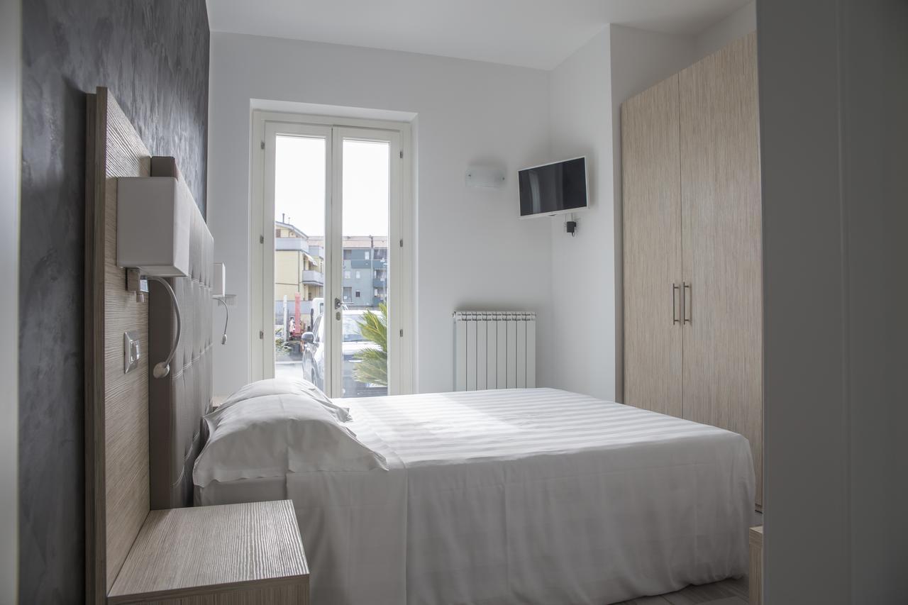 Rooms A Due Passi Dal Mare Porto Recanati Exterior photo